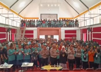 TIM Police Goes To School Ditlantas Polda Riau Edukasi Generasi Z Tertib Berlalu Lintas & Anti Hoax