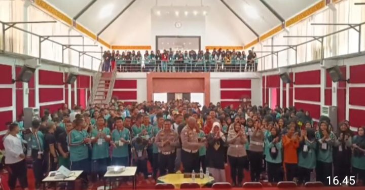 TIM Police Goes To School Ditlantas Polda Riau Edukasi Generasi Z Tertib Berlalu Lintas & Anti Hoax